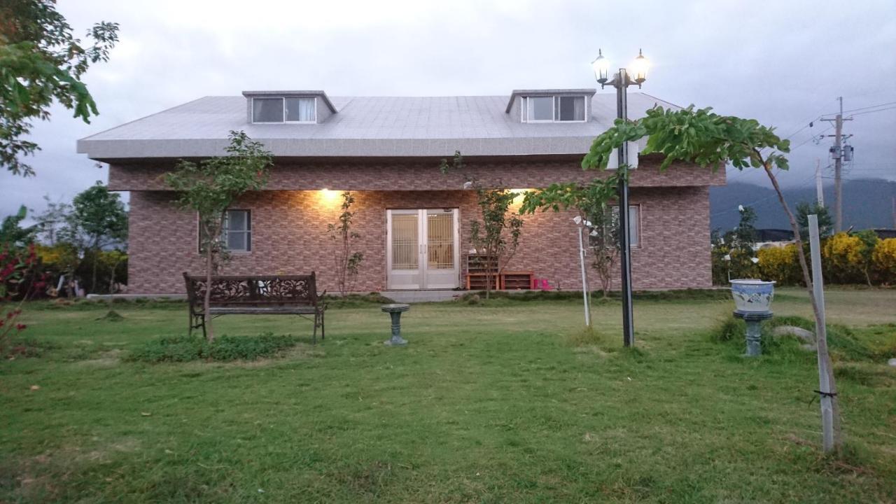 Red Crown Jacana B&B Taitung Екстериор снимка